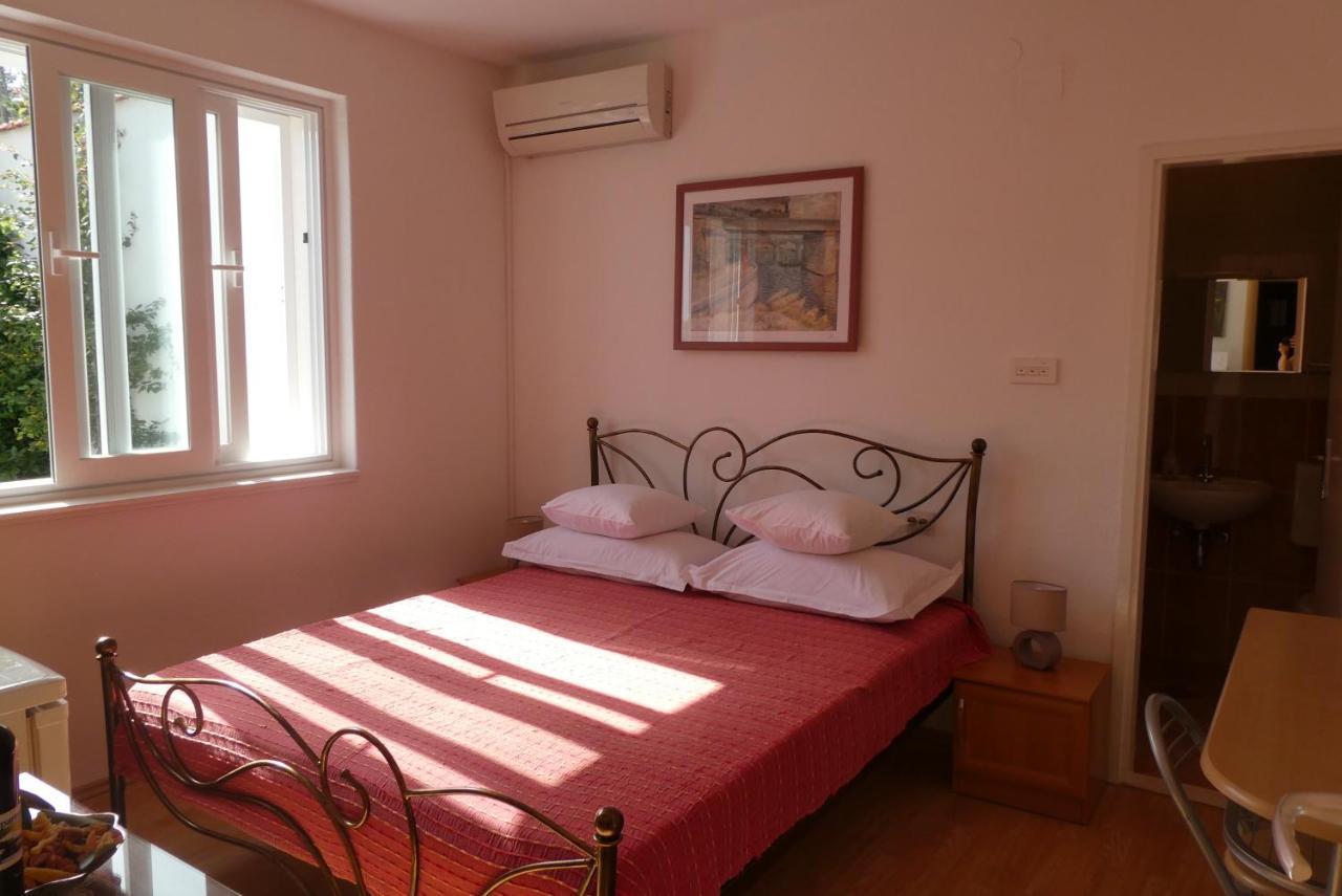 Apartments And Rooms With Parking Space Tucepi, Makarska - 6901 Kültér fotó